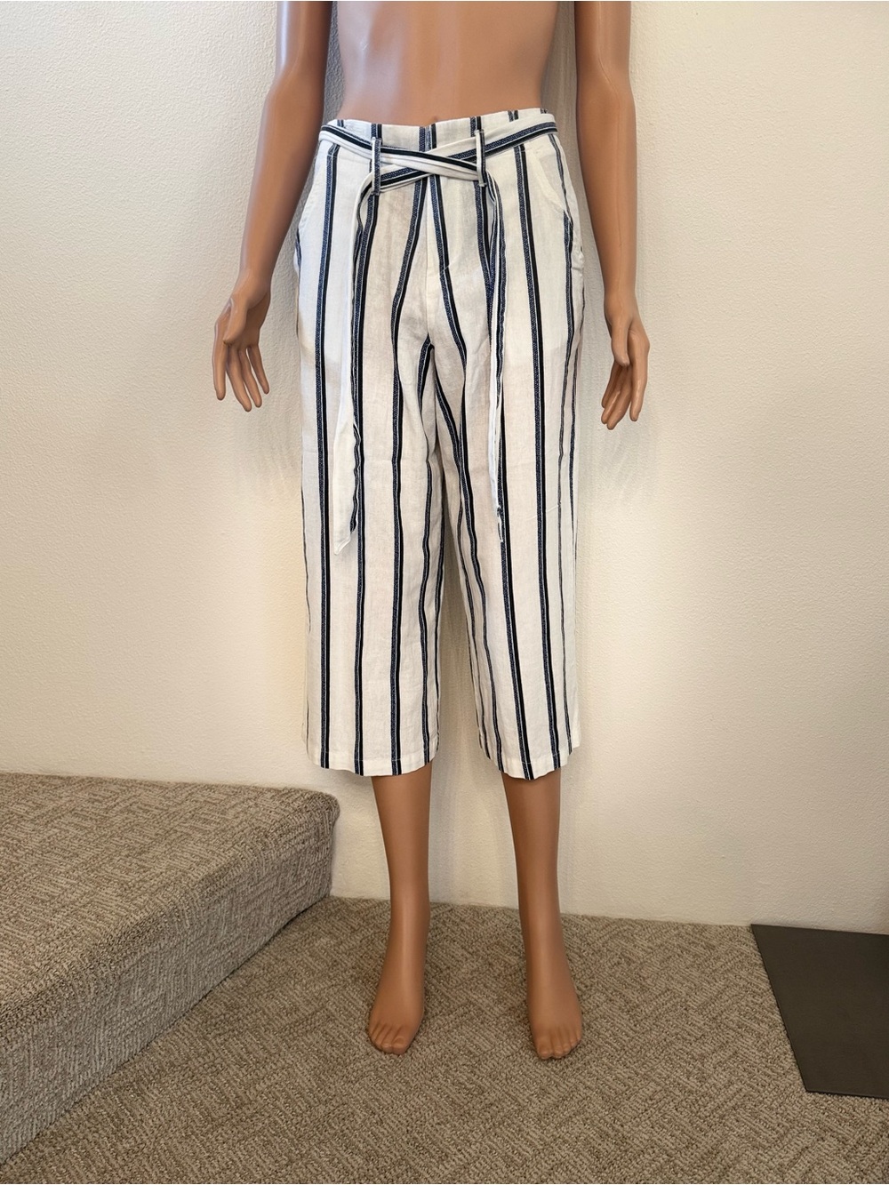 dip White & Navy Striped Paperbag Waist Capris